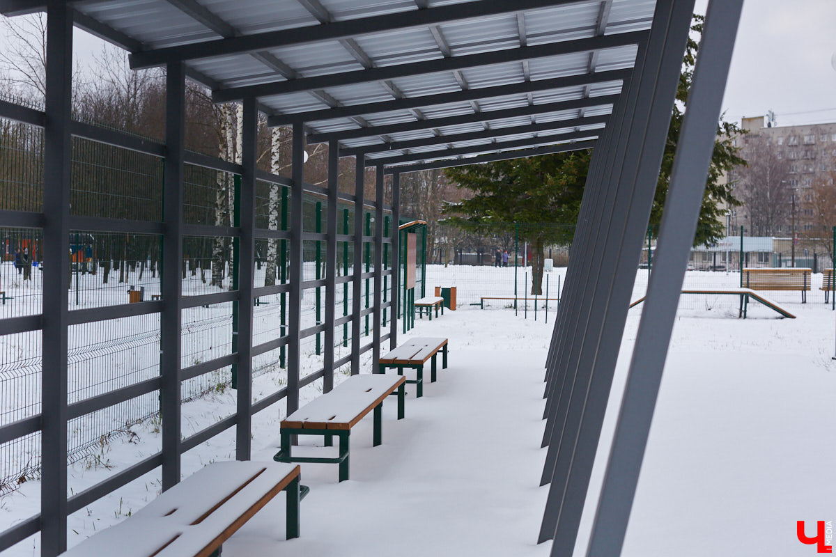 В областной столице регулярно появляются спортивные зоны и детские площадки, а вот централизованных территорий для выгула и дрессировки собак дефицит. За пару лет было построено несколько парков в разных районах города. Оценить существующую дог-инфраструктуру «Ключ-Медиа» попросил владимирского кинолога.