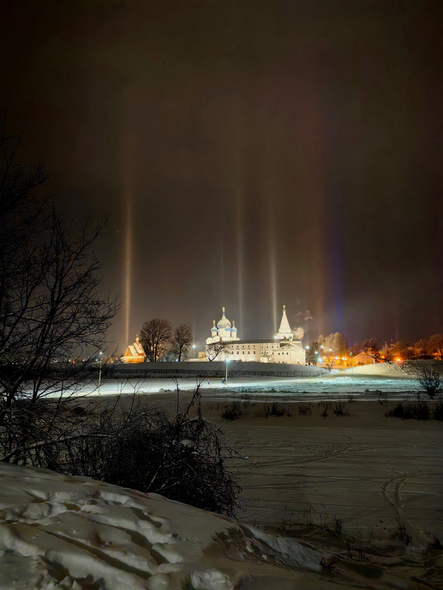 Первые дни января, безусловно, запомнятся жителям 33-го региона аномальными температурами. Морозы ворвались без особого приглашения прямо за праздничный стол, и выпроводить их удалось только с началом рабочей недели. В Гидрометцентре сообщили, что это были самые холодные зимние каникулы за последние 36 лет. Но на них рекорды наступившего года не заканчиваются.