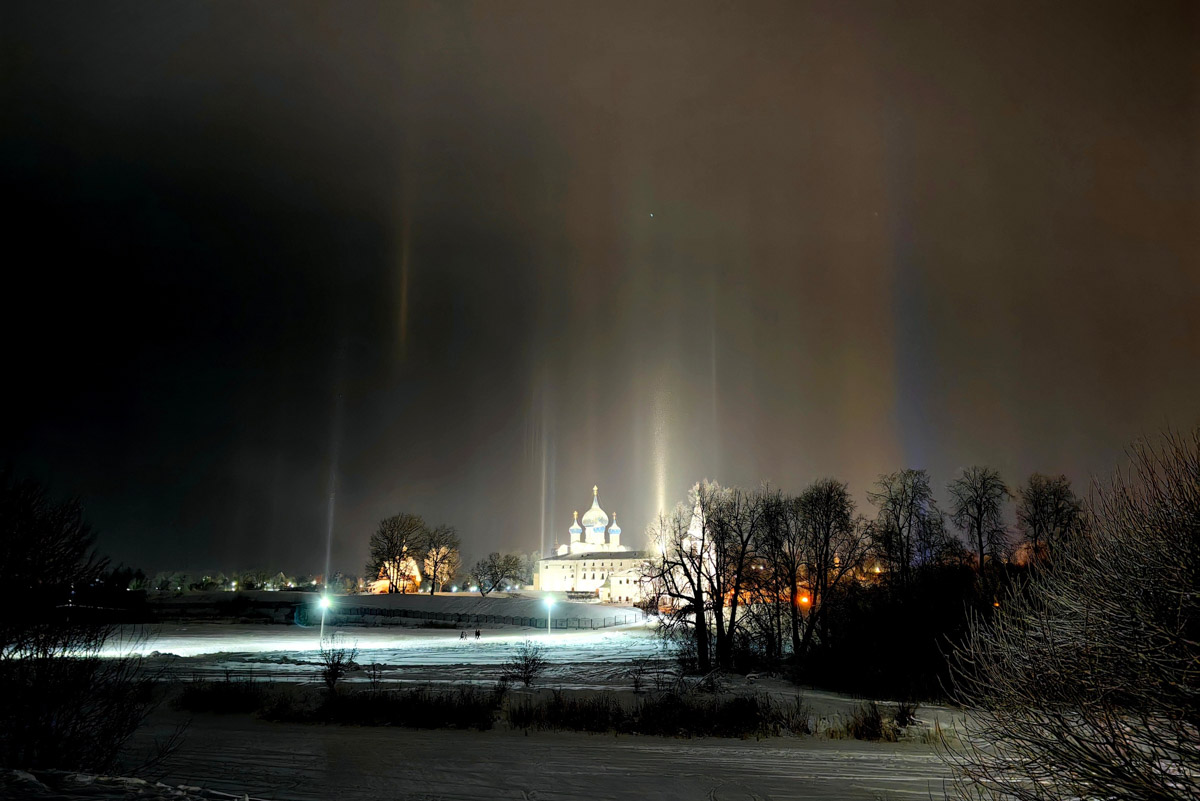 Первые дни января, безусловно, запомнятся жителям 33-го региона аномальными температурами. Морозы ворвались без особого приглашения прямо за праздничный стол, и выпроводить их удалось только с началом рабочей недели. В Гидрометцентре сообщили, что это были самые холодные зимние каникулы за последние 36 лет. Но на них рекорды наступившего года не заканчиваются.