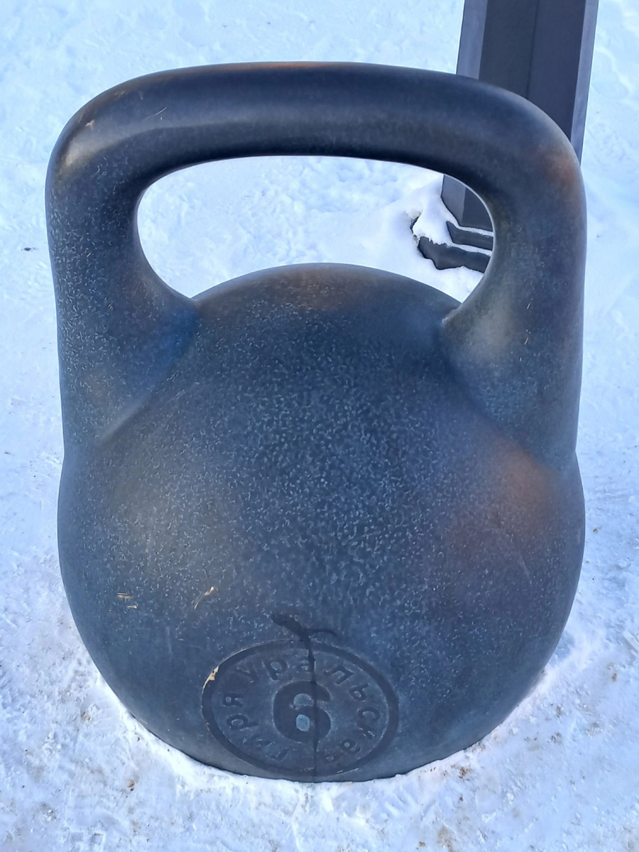 Всего за один месяц в городах нашего региона открыли несколько новых арт-объектов. Так, в Муроме установили скульптурную композицию местных жителей 19 века, а в Гусь-Хрустальном — двухметровую фигуру стеклодува. В Юрьеве-Польском же поселились персонажи известного фильма «Золотой теленок».