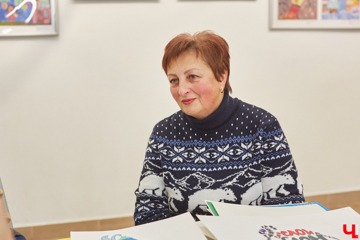 Детям под силу увидеть мир с необычного ракурса, поэтому их рисунки всегда атмосферные. Книги владимирской поэтессы Женни Вайно проиллюстрировали именно юные художники, и этот опыт оказался очень удачным. Образы из стихов ожили прямо на страницах!