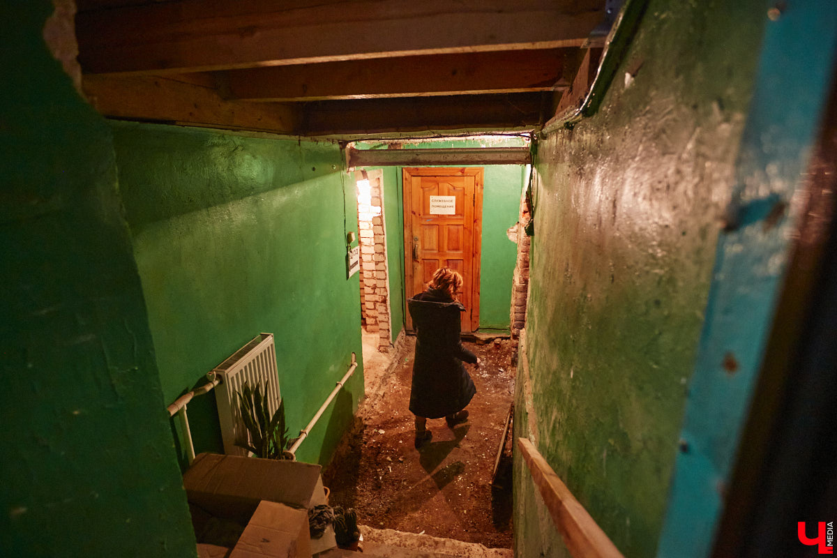 В особняке 19-го века на улице Ильича нашли пасхальное яйцо, выпущенное еще до революции. Сувенир был обнаружен абсолютно случайно, когда во время ремонта вскрывали полы цокольного этажа. Теперь экспонат занял центральное место в Музее непридуманных историй, расположенном в этом же здании.