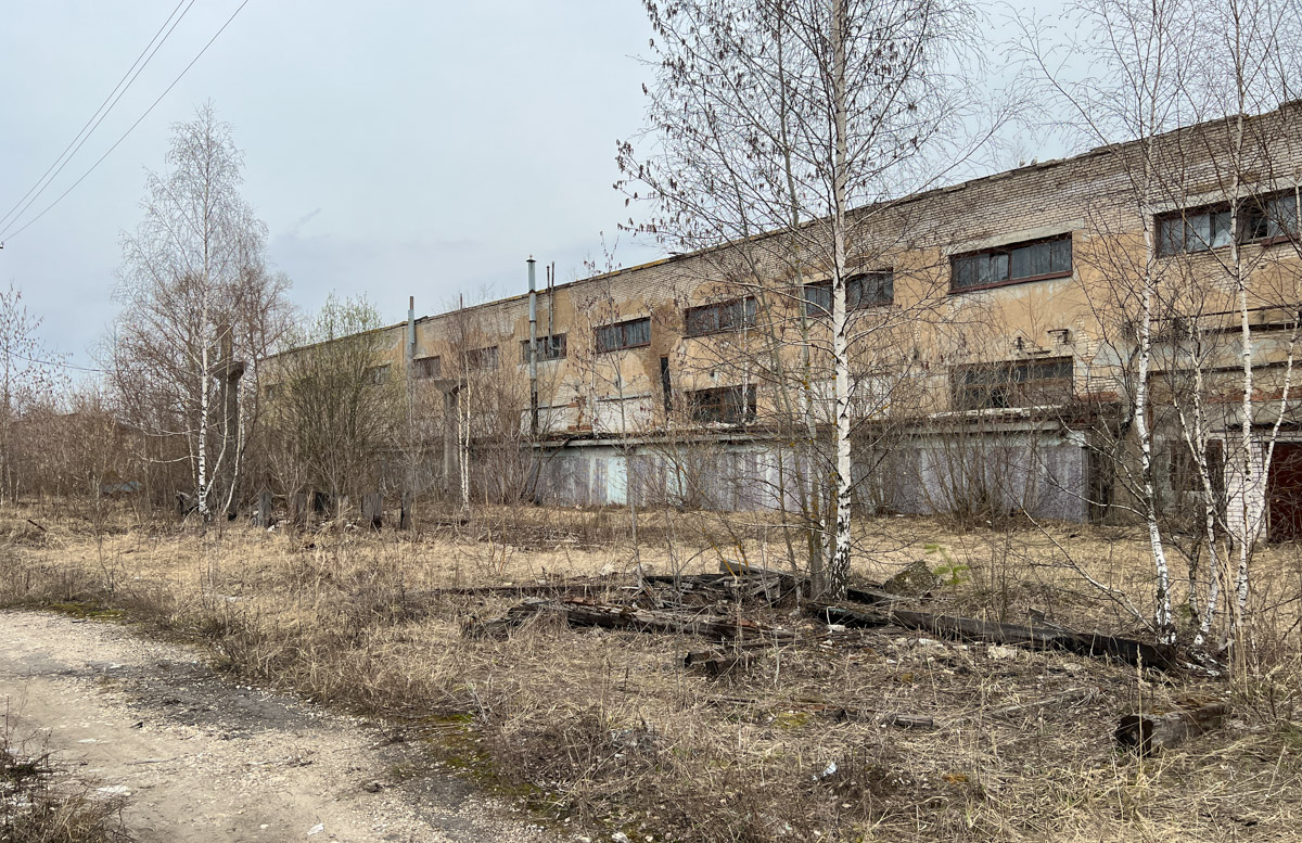 Много лет киржачский шелковый комбинат находился в забвении и превратился в очередную заброшку. Но в отличие от других опустевших предприятий региона ему выпал счастливый билет. Меценат Евгений Федоров задумал превратить комплекс в индустриальный парк. Деталями проекта он поделился с «Ключ-Медиа».