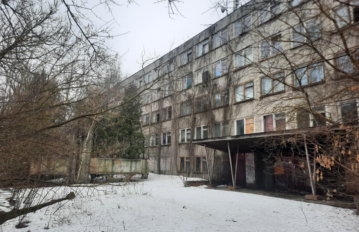 Много лет киржачский шелковый комбинат находился в забвении и превратился в очередную заброшку. Но в отличие от других опустевших предприятий региона ему выпал счастливый билет. Меценат Евгений Федоров задумал превратить комплекс в индустриальный парк. Деталями проекта он поделился с «Ключ-Медиа».