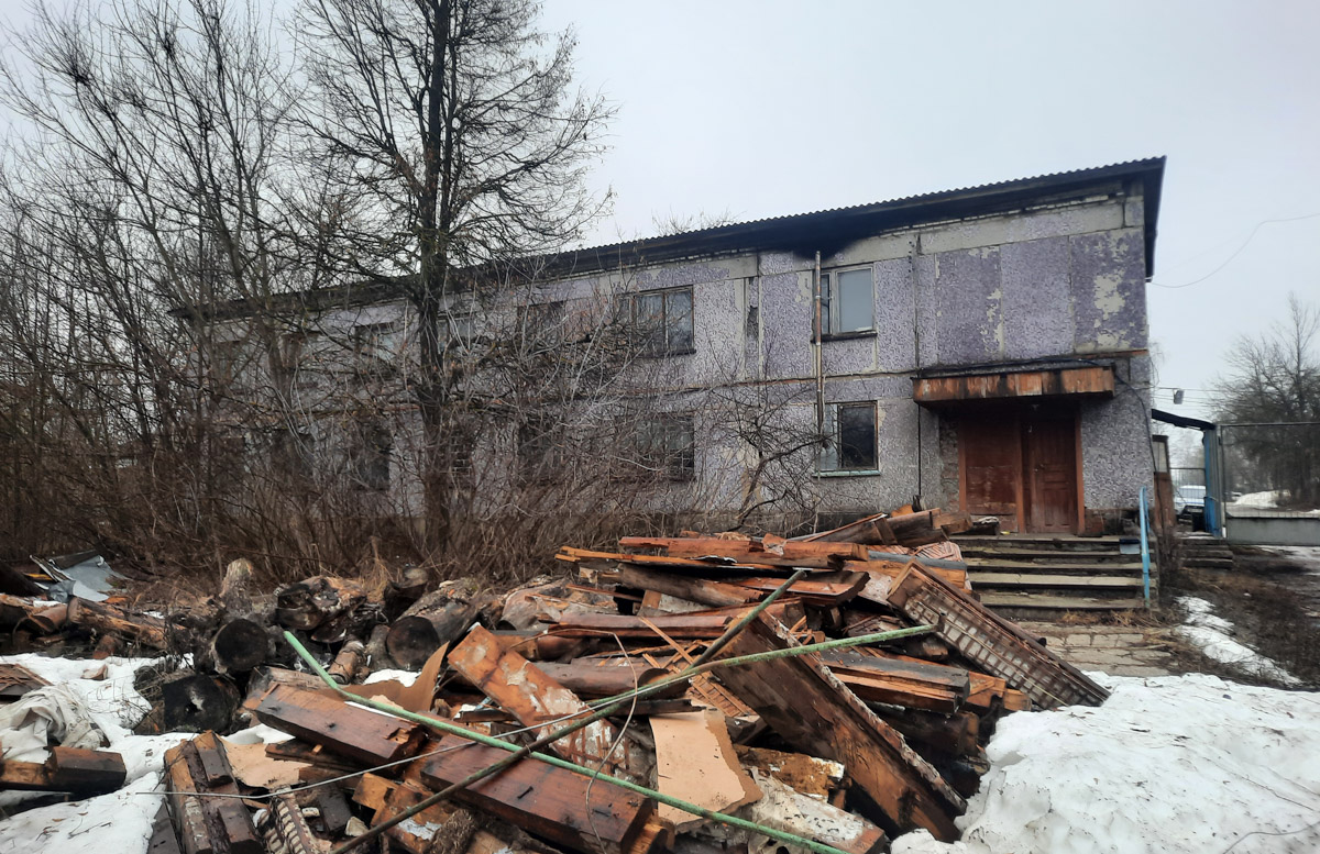 Много лет киржачский шелковый комбинат находился в забвении и превратился в очередную заброшку. Но в отличие от других опустевших предприятий региона ему выпал счастливый билет. Меценат Евгений Федоров задумал превратить комплекс в индустриальный парк. Деталями проекта он поделился с «Ключ-Медиа».