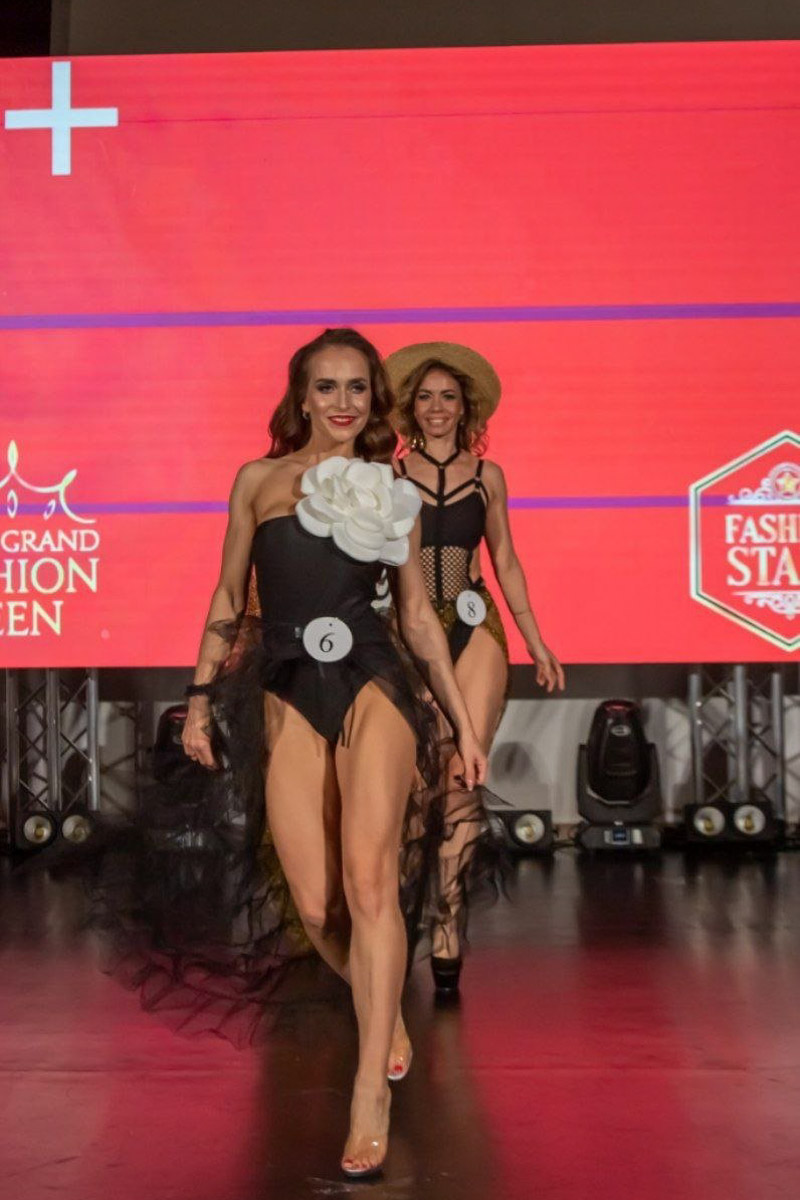 Анна Виноградова взяла Гран-при и главную корону всероссийского конкурса Grand Fashion Queen Russia. Также наш регион на нем представляли Ольга Гончарова и Полина Тихомирова, и они тоже не вернулись домой без трофеев.