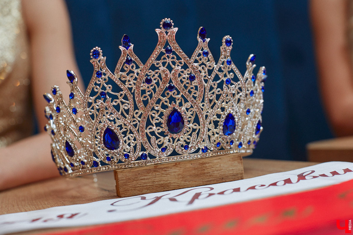 Анна Виноградова взяла Гран-при и главную корону всероссийского конкурса Grand Fashion Queen Russia. Также наш регион на нем представляли Ольга Гончарова и Полина Тихомирова, и они тоже не вернулись домой без трофеев.