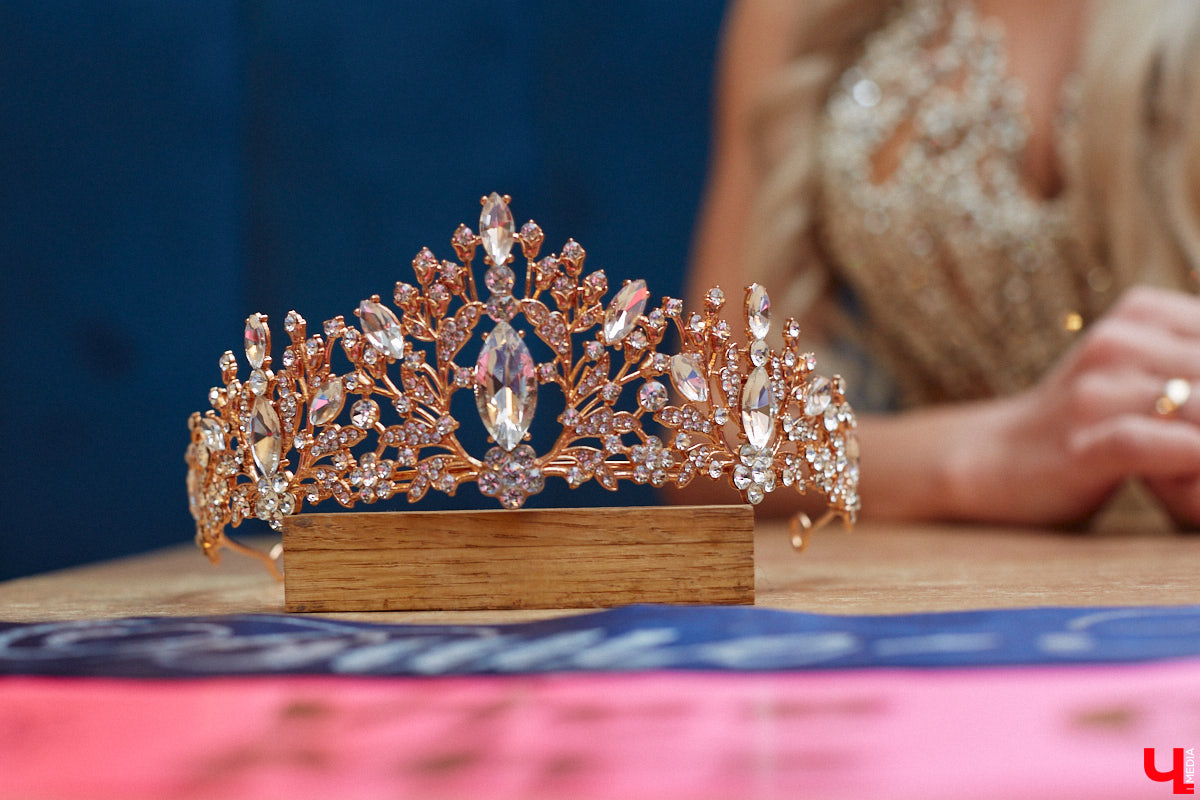 Анна Виноградова взяла Гран-при и главную корону всероссийского конкурса Grand Fashion Queen Russia. Также наш регион на нем представляли Ольга Гончарова и Полина Тихомирова, и они тоже не вернулись домой без трофеев.