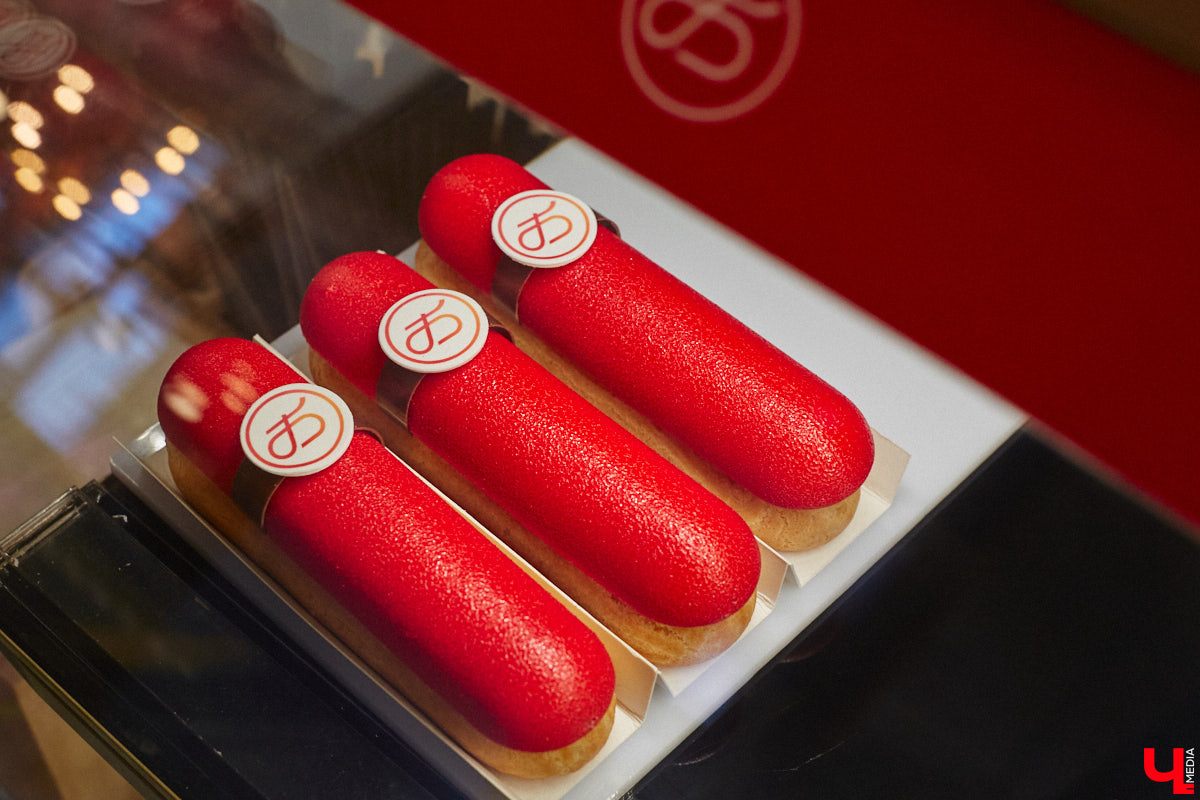 Заглядывая в кондитерскую за изысканным десертом, не ожидаешь увидеть в заведении полноценную кухню и много посадочных мест. Такие решения — разрыв шаблона. И самые амбициозные проекты не боятся удивлять. «Ключ-Медиа» узнал, где во Владимире совместили сладкое с соленым, и сделали это очень качественно.