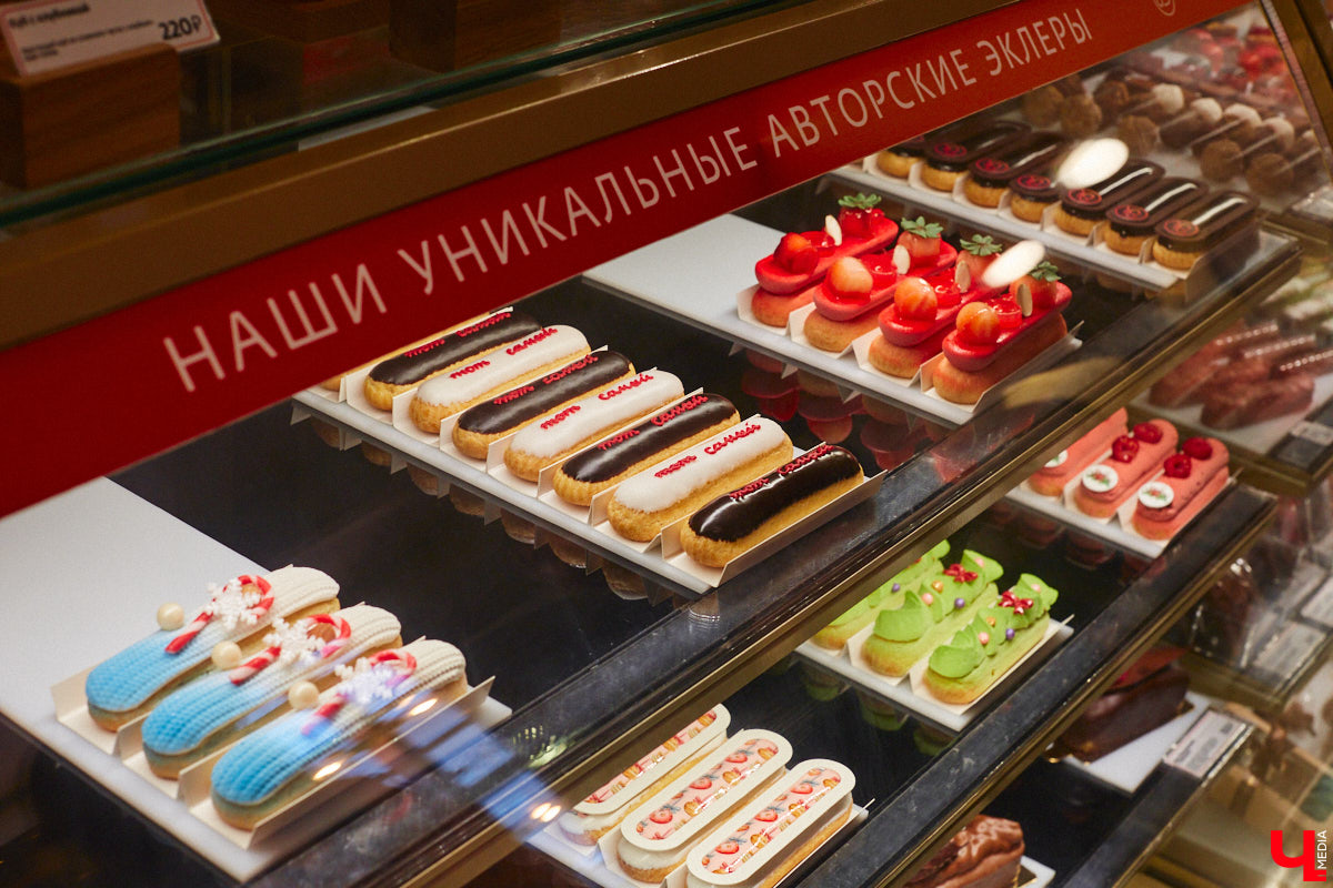 Заглядывая в кондитерскую за изысканным десертом, не ожидаешь увидеть в заведении полноценную кухню и много посадочных мест. Такие решения — разрыв шаблона. И самые амбициозные проекты не боятся удивлять. «Ключ-Медиа» узнал, где во Владимире совместили сладкое с соленым, и сделали это очень качественно.