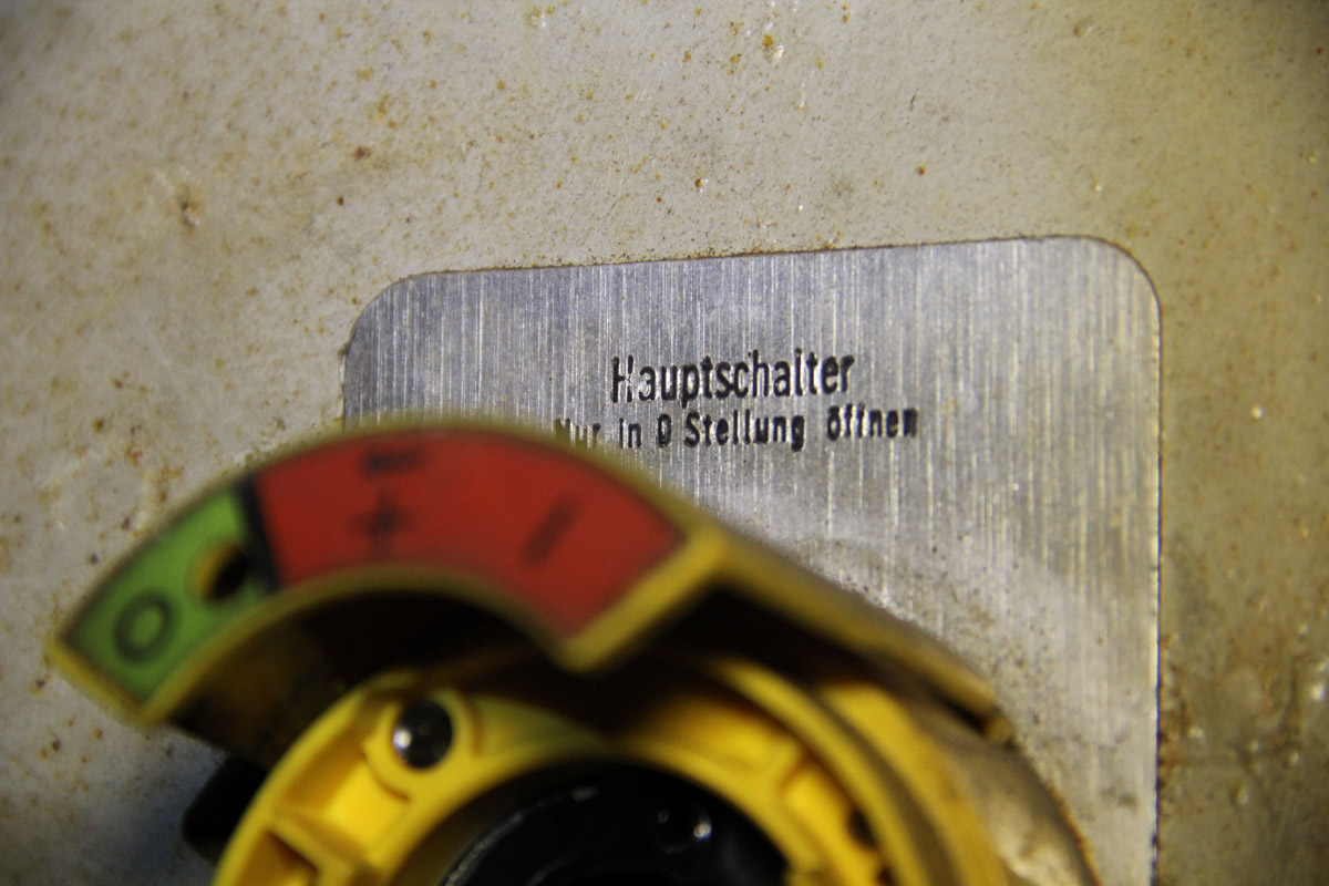 Владимирский тракторный завод знали во всем мире, а страны, где покупали нашу технику, исчислялись десятками. В 90-х у ВТЗ появились первые симптомы болезни, и довольно скоро гигант зачах. Что к этому привело, попытались разобраться местные журналисты. О продолжении своего документального проекта они рассказали «Ключ-Медиа».