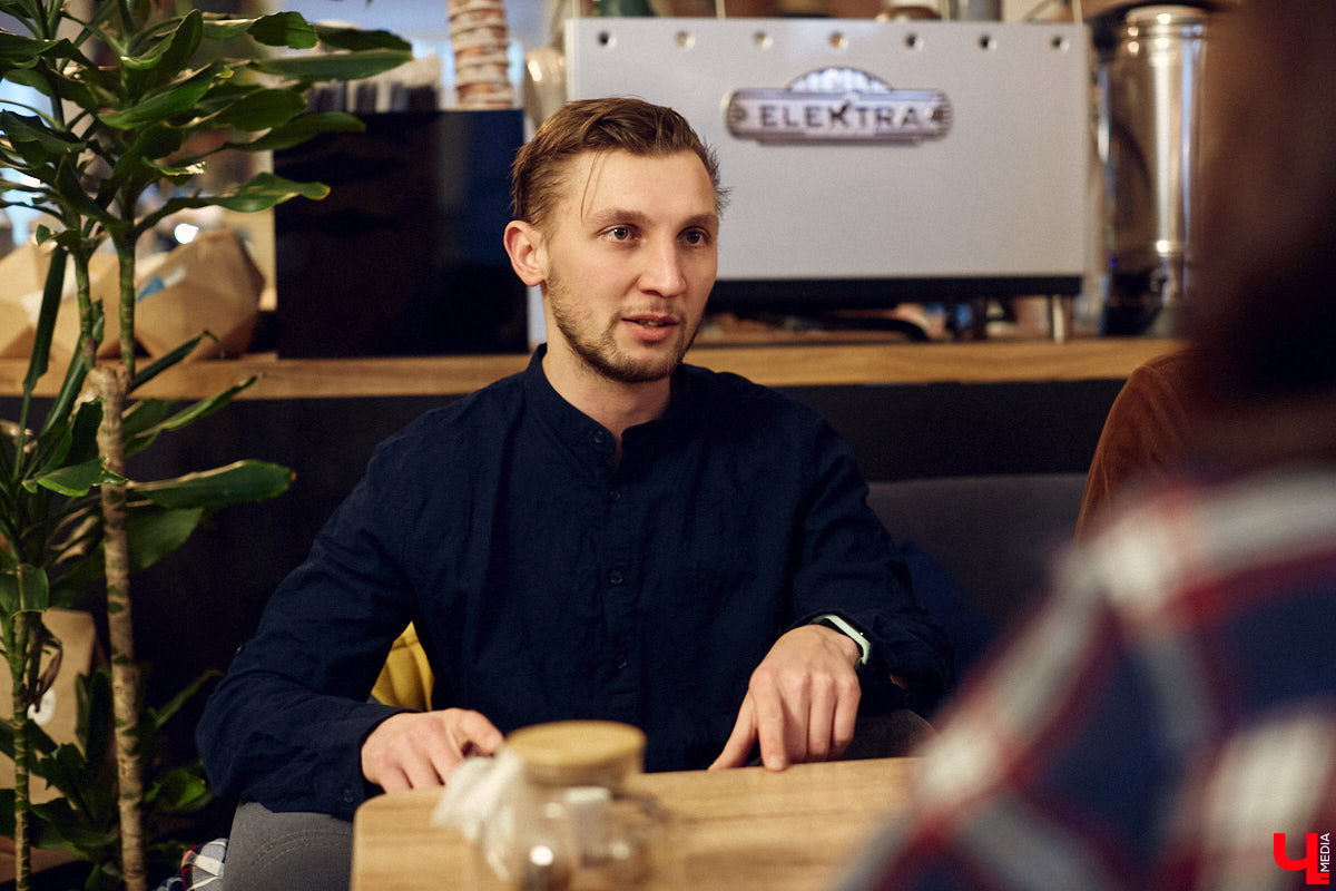 Владимирский тракторный завод знали во всем мире, а страны, где покупали нашу технику, исчислялись десятками. В 90-х у ВТЗ появились первые симптомы болезни, и довольно скоро гигант зачах. Что к этому привело, попытались разобраться местные журналисты. О продолжении своего документального проекта они рассказали «Ключ-Медиа».