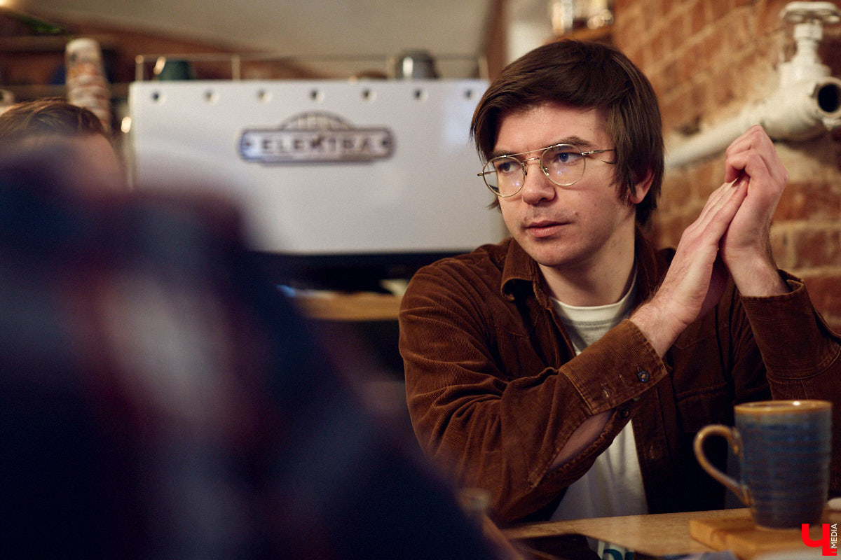 Владимирский тракторный завод знали во всем мире, а страны, где покупали нашу технику, исчислялись десятками. В 90-х у ВТЗ появились первые симптомы болезни, и довольно скоро гигант зачах. Что к этому привело, попытались разобраться местные журналисты. О продолжении своего документального проекта они рассказали «Ключ-Медиа».