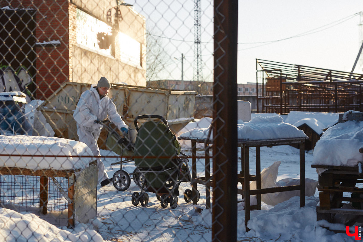 «Валента» сменила имя, локацию и уже начала осваиваться на новом участке. Поздравить с успешным переездом сотрудников и пушистых постояльцев новоиспеченного приюта «Ковчег33» мы решили лично, и привезли оттуда не только лучики добра, но и очень искренний фоторепортаж.