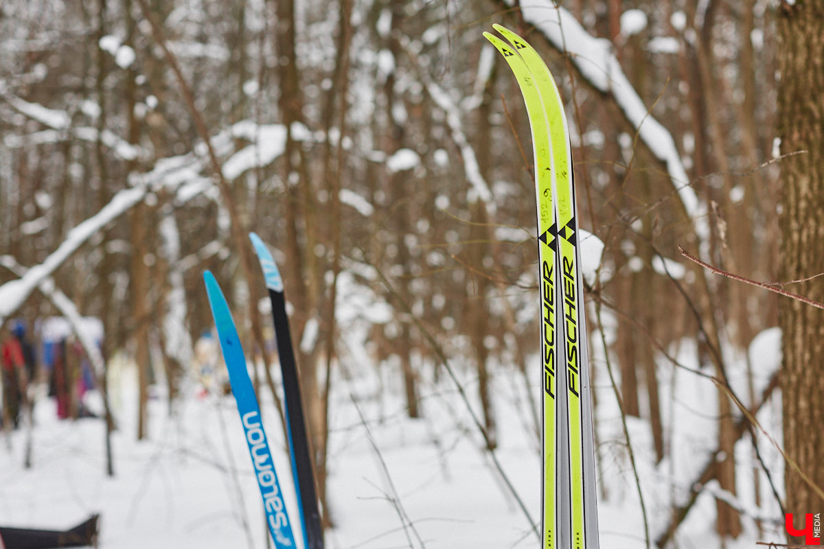 Пока многие ждут весну, лыжники пользуются моментом, чтобы вдоволь накататься до следующей зимы. Впрочем, во Владимире и области мест для этого немного. Куда податься любителям и спортсменам, желающим отполировать снег, «Ключ-Медиа» разбирался с тренером Олегом Канточкиным.