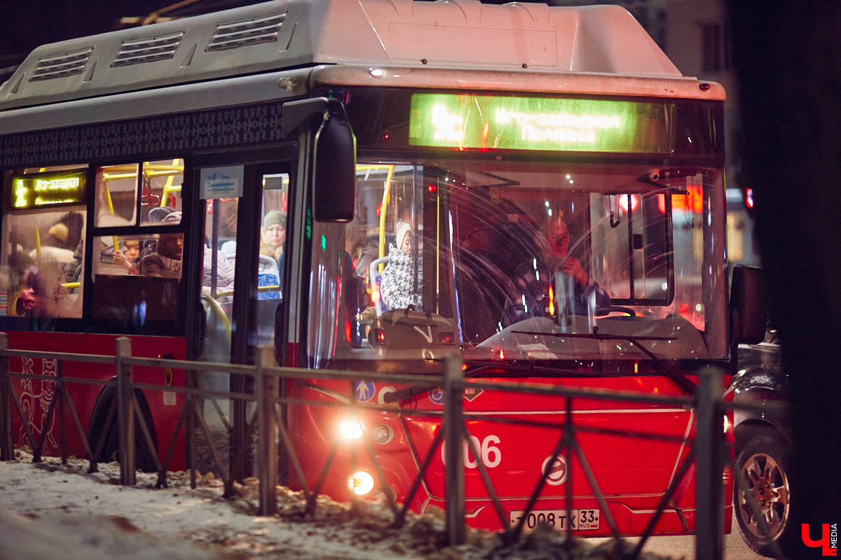 Первого февраля столица 33-го региона лишилась перевозчика, обслуживающего автобусы № 18С. Кто теперь будет работать на этом маршруте и какие изменения ждут владимирцев в будущем? Рассказываем в нашем новом дорожном обзоре.