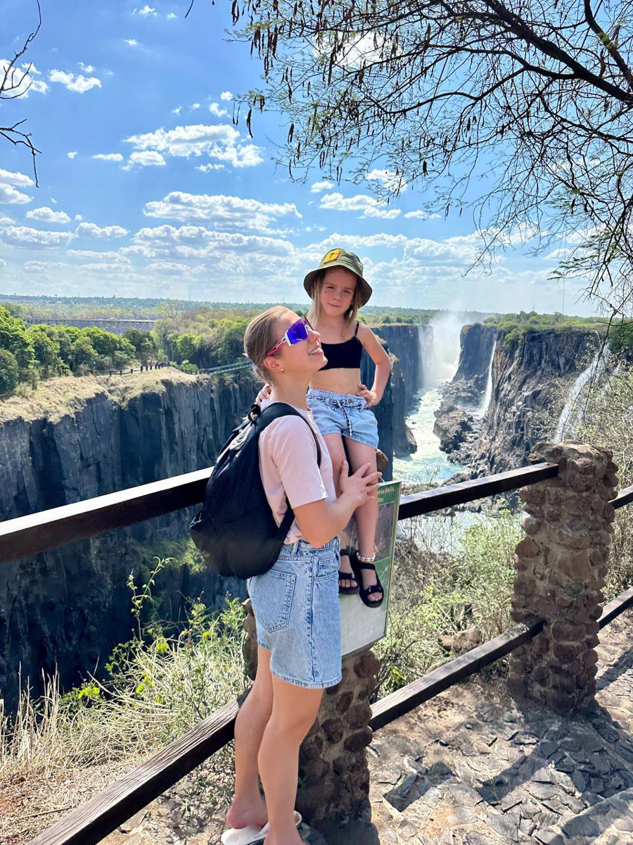 Юлия Щукина часто совмещает свой отпуск с забегами. Вот и на отдыхе в ЮАР владимирский маркетолог не удержалась от участия в трейле. О гонке по горам, живописных африканских локациях, встрече с китами и неожиданными обитателями жарких земель — пингвинами она поведала «Ключ-Медиа».