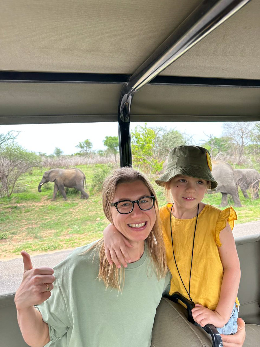 Юлия Щукина часто совмещает свой отпуск с забегами. Вот и на отдыхе в ЮАР владимирский маркетолог не удержалась от участия в трейле. О гонке по горам, живописных африканских локациях, встрече с китами и неожиданными обитателями жарких земель — пингвинами она поведала «Ключ-Медиа».