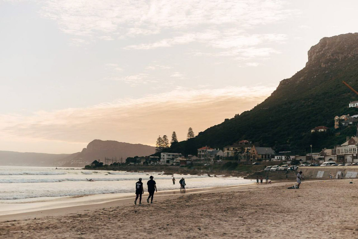 Юлия Щукина часто совмещает свой отпуск с забегами. Вот и на отдыхе в ЮАР владимирский маркетолог не удержалась от участия в трейле. О гонке по горам, живописных африканских локациях, встрече с китами и неожиданными обитателями жарких земель — пингвинами она поведала «Ключ-Медиа».