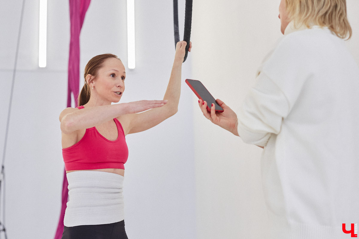 Ольга Тутынина 13 лет отработала в самом знаменитом развлекательном шоу планеты — Cirque du Soleil. Она успела объехать с цирком десятки стран, а сейчас тренирует детей в родном городе. О том, как выступала в легендарном проекте и почему решила вернуться домой, воздушная гимнастка рассказала нам в интервью.