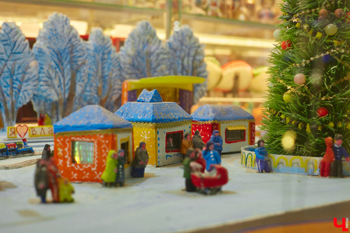 Список авторских арт-объектов Владимира регулярно пополняет скульптор Александр Калустов. Его работы хорошо нам знакомы: несколько стали неотъемлемой частью центра города. Мимо льва, пчелы, мухи и других имиджевых героев «Ключ-Медиа» прогулялся вместе с их создателем.