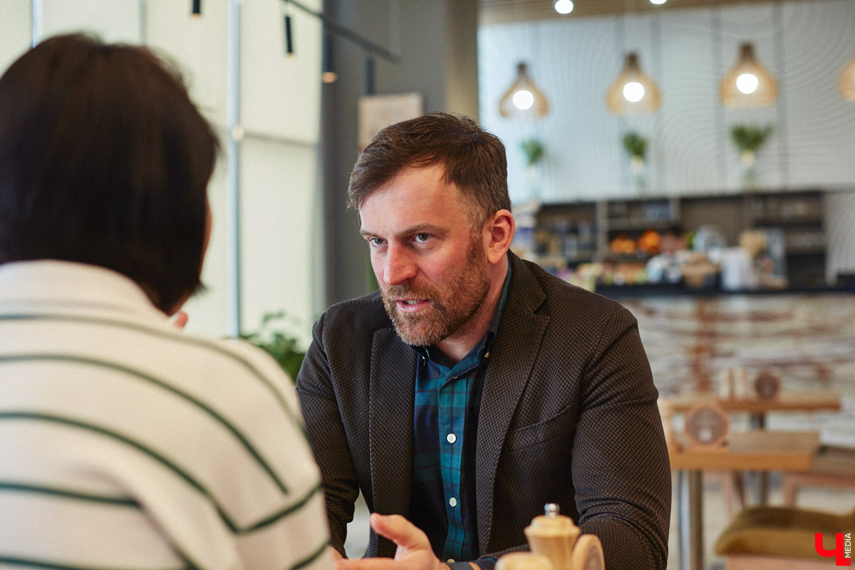 В январе Андрей Серан был признан «Лучшим wellness предпринимателем» в сфере здорового образа жизни. Какие личные черты этого мужчины стоят за успехом на премии RE.AWARDS? «Ключ-Медиа» побеседовал с основателем владимирского фитнес-клуба «Атмосфера» о его достижениях и о том, как ему удалось воплотить в жизнь все свои бизнес-идеи.