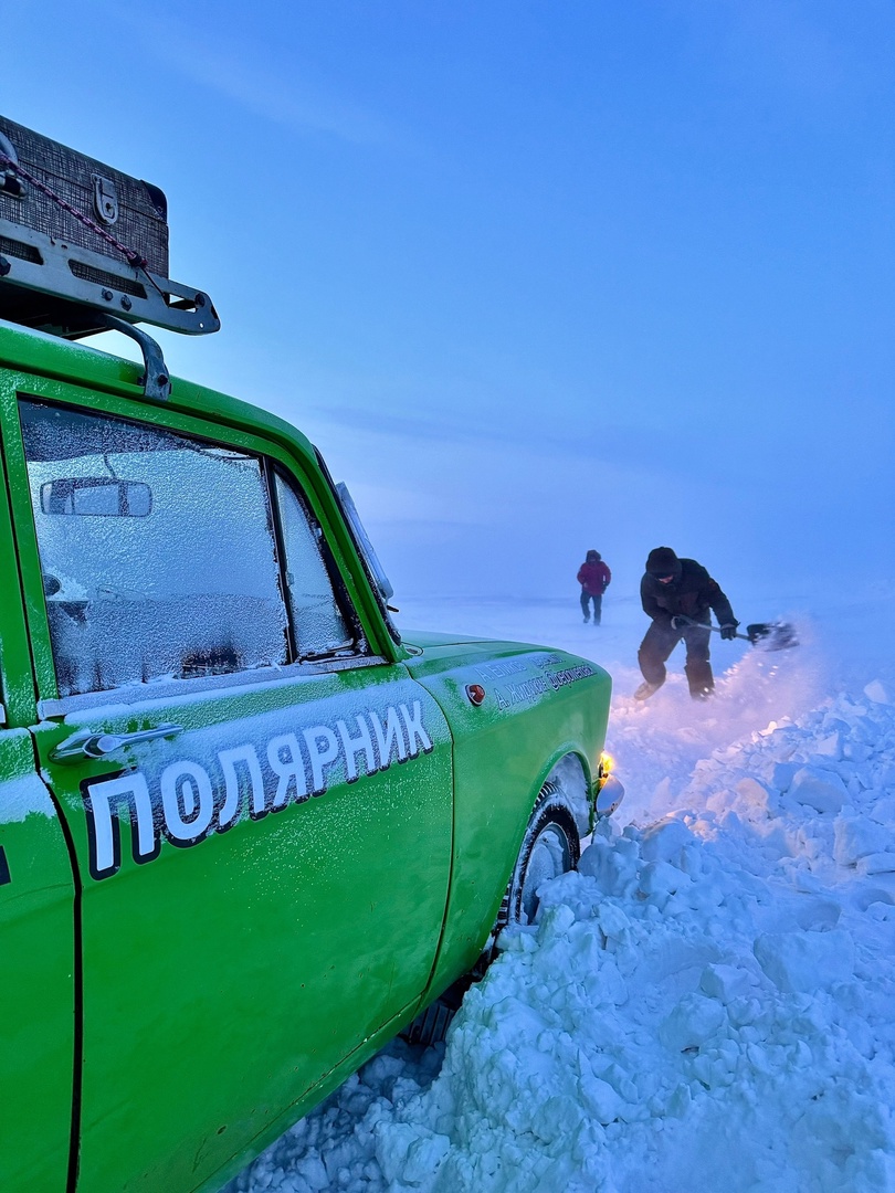 Все еще смотрите на советские авто со снисхождением? А команда из четырех человек доехала на «москвиче» 1981 года до севера Якутии! Наталья Шиповская из Александрова приняла участие в экстрим-вояже. О поломках на диком морозе и впечатляющих местах она рассказала нашему изданию.