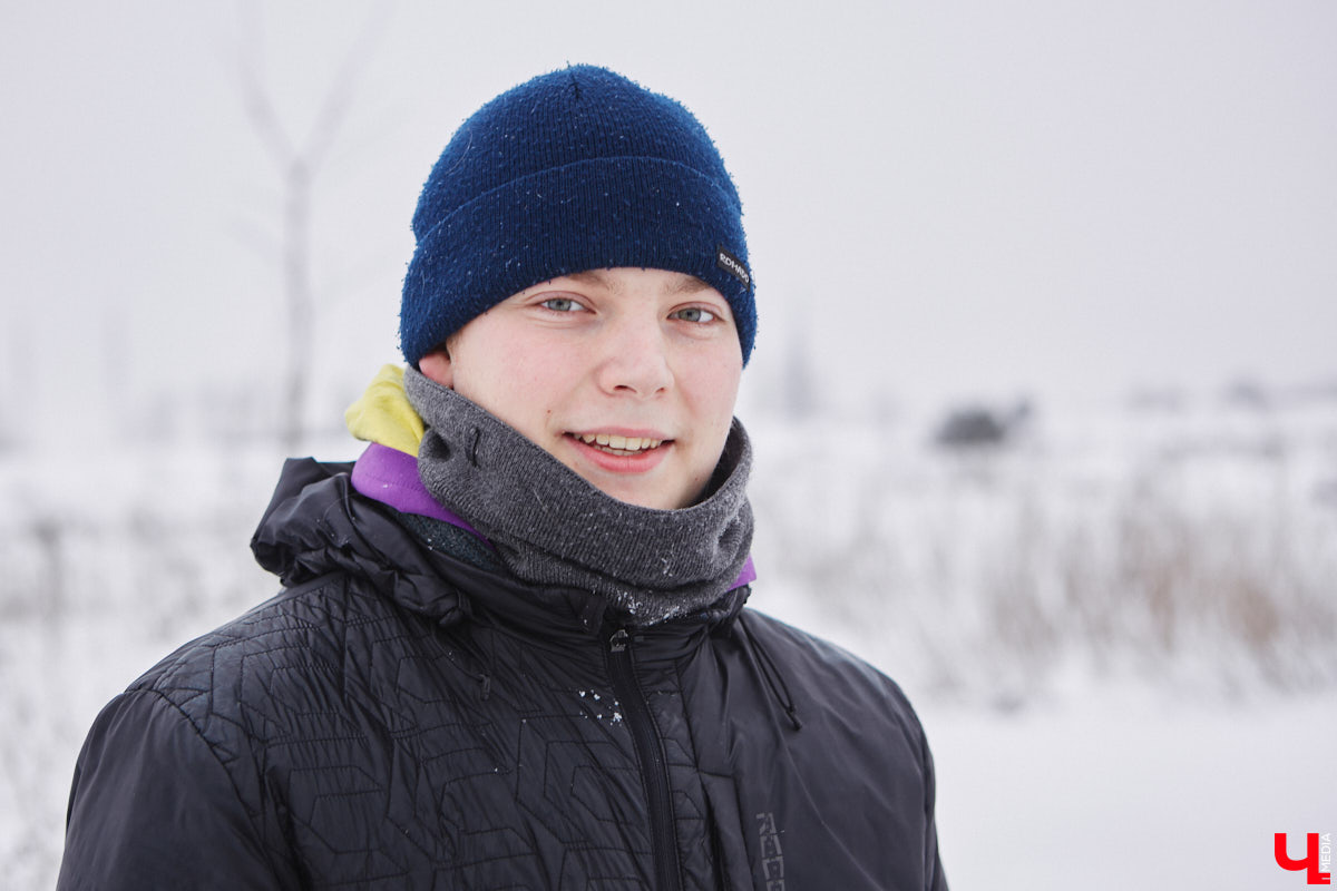 Частный приют «Дом северной собаки», расположенный в Петушинском районе, проводит во Владимире покатушки на ездовых собаках. Причем благотворительные. Все вырученные от зимнего развлечения деньги пойдут на содержание милых четвероногих друзей человека. Мы решили отправиться на фоторепортаж туда, где можно промчаться по заснеженной трассе с ветерком.