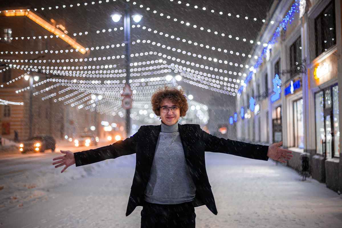 Вчера жители Владимирской области оказались в плену циклона с женским именем «Ольга». Стихия накрыла города во второй половине дня. Все замело так быстро, что уже к вечеру движение на трассах остановилось, а власти региона рекомендовали 8 и 9 февраля не отправлять детей в школу.