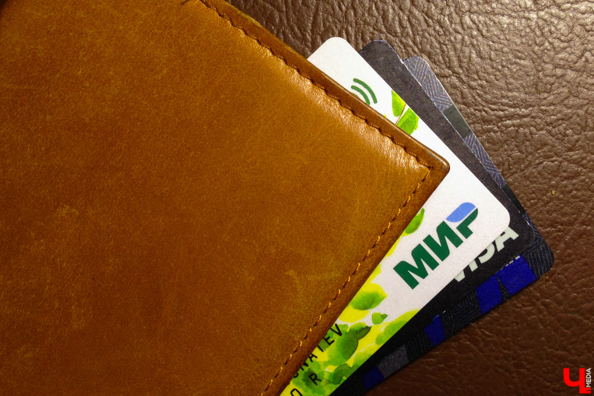 Во Владимире грядут серьезные перемены. Перевозчики попросили увеличить стоимость проезда. По их мнению, она должна составить более сорока рублей. А из троллейбусов и автобусов столицы 33-го региона в скором будущем могут исчезнуть кондукторы. Эти и другие новости читайте в нашем дорожном обзоре.