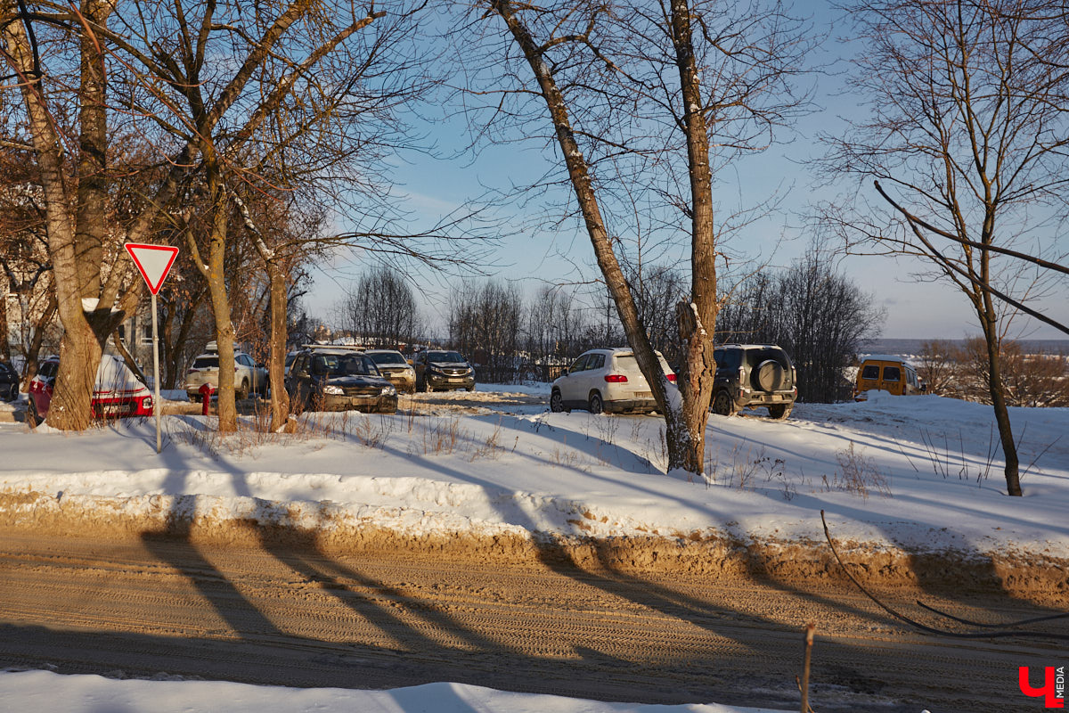 К семи возможным объектам для благоустройства в 2025 году добавили еще три варианта. Причем куда более интересных. Так, в центре Владимира может появиться новая локация для отдыха и точка притяжения для туристов с шикарным видом на Клязьму.