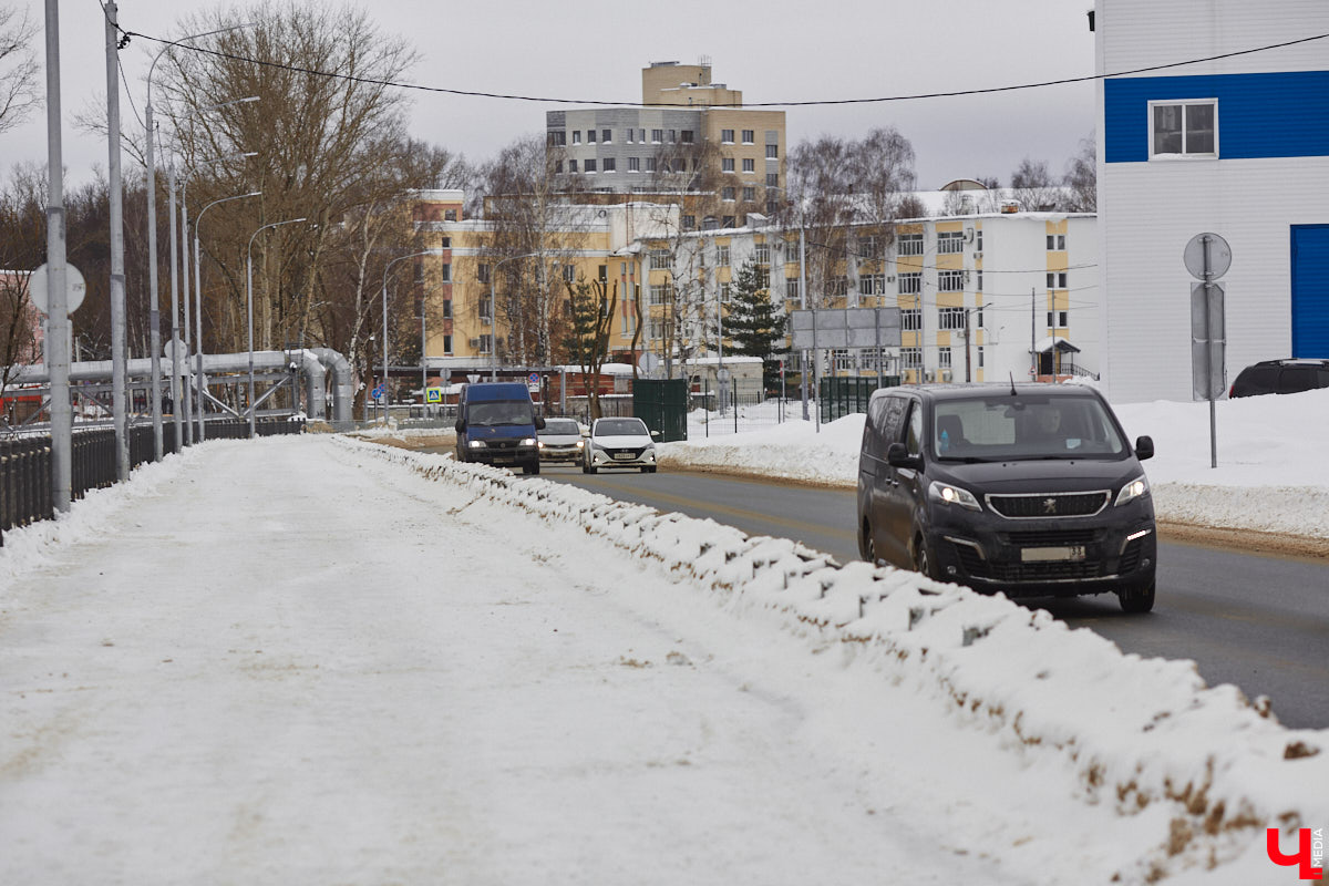 Первые итоги эксплуатации Рпенского проезда весьма позитивные: он разгрузил улицу Добросельскую примерно на треть. Но транспорта на нем может быть еще больше, если город решит вопрос примыкания к магистрали. Сейчас автомобили упираются в узкое горлышко на улице Юбилейной. К слову, есть шанс, что ее расширят.