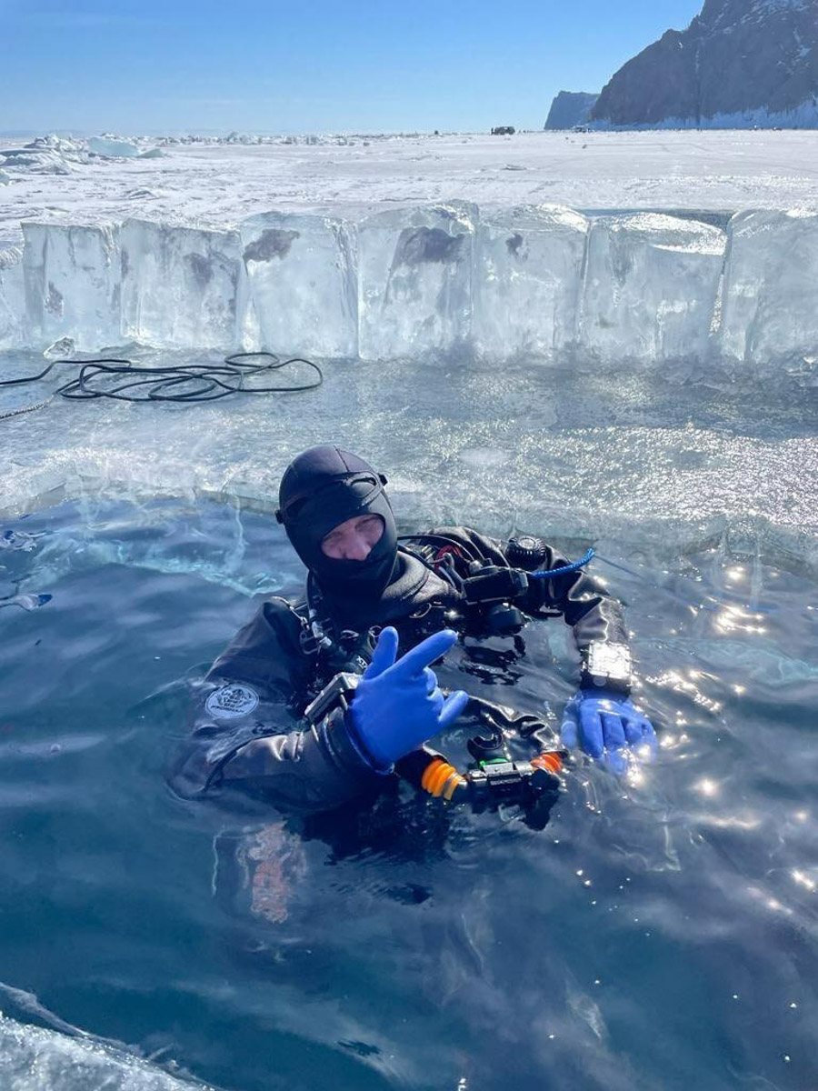 Семья владимирских дайверов Сергей и Мария Байковы объехала весь мир. Ребята ныряли в 46 странах, а теперь сосредоточились на путешествиях по России. И наша страна удивляет их снова и снова. На этот год все маршруты уже запланированы. Впереди 10 увлекательных туров от Байкала до Владивостока.