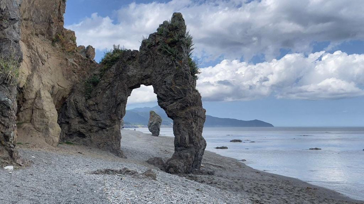 Семья владимирских дайверов Сергей и Мария Байковы объехала весь мир. Ребята ныряли в 46 странах, а теперь сосредоточились на путешествиях по России. И наша страна удивляет их снова и снова. На этот год все маршруты уже запланированы. Впереди 10 увлекательных туров от Байкала до Владивостока.
