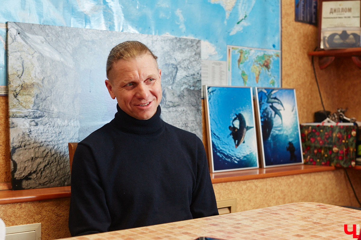 Семья владимирских дайверов Сергей и Мария Байковы объехала весь мир. Ребята ныряли в 46 странах, а теперь сосредоточились на путешествиях по России. И наша страна удивляет их снова и снова. На этот год все маршруты уже запланированы. Впереди 10 увлекательных туров от Байкала до Владивостока.