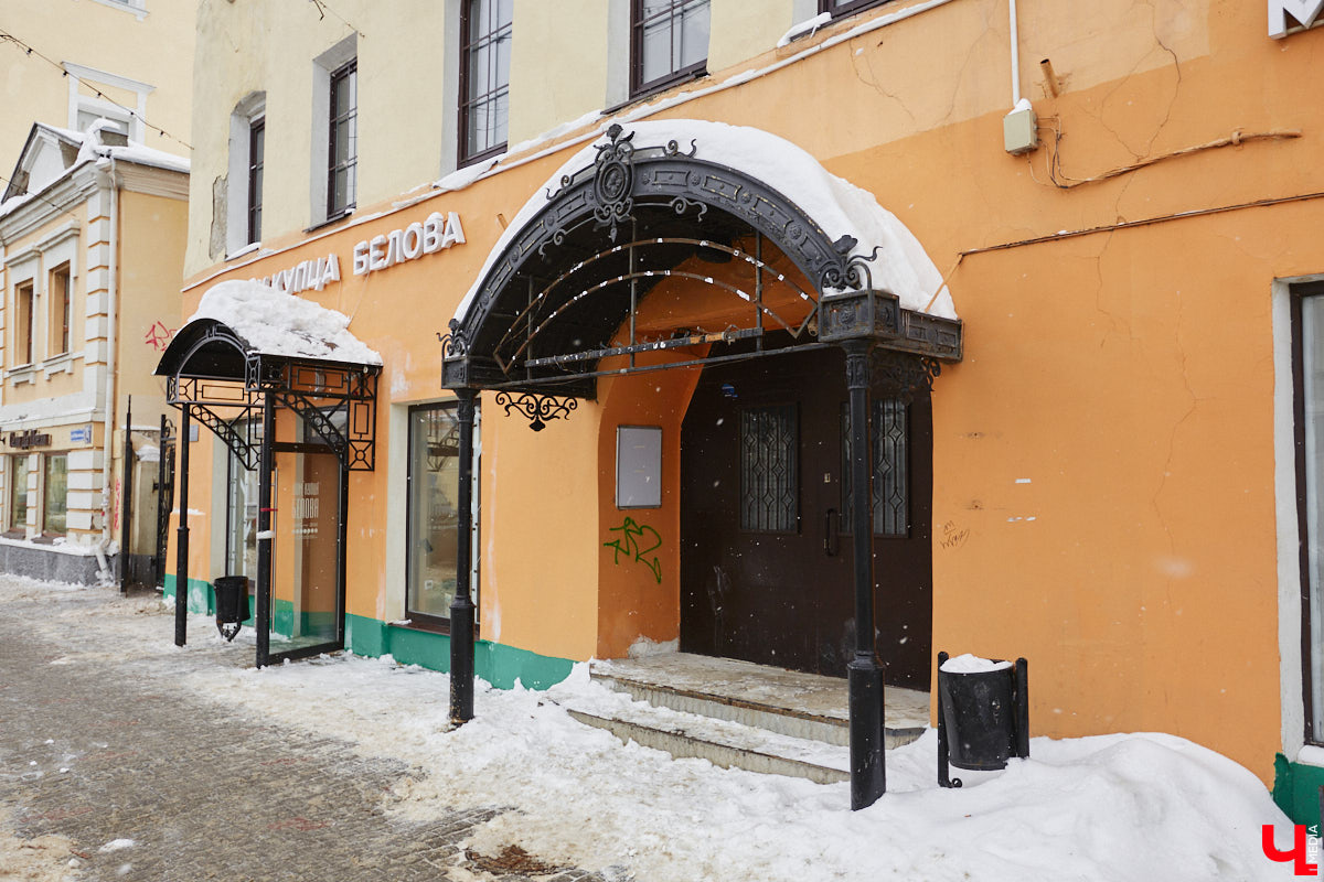 За недолгий срок во Владимире закрылось сразу несколько заведений. Популярная кофейня, ночной клуб и кафе-бар приказали долго жить. Но не спешите печалиться: одна локация уже обрела новый облик, другие же готовятся в самое ближайшее время удивить горожан трансформацией.