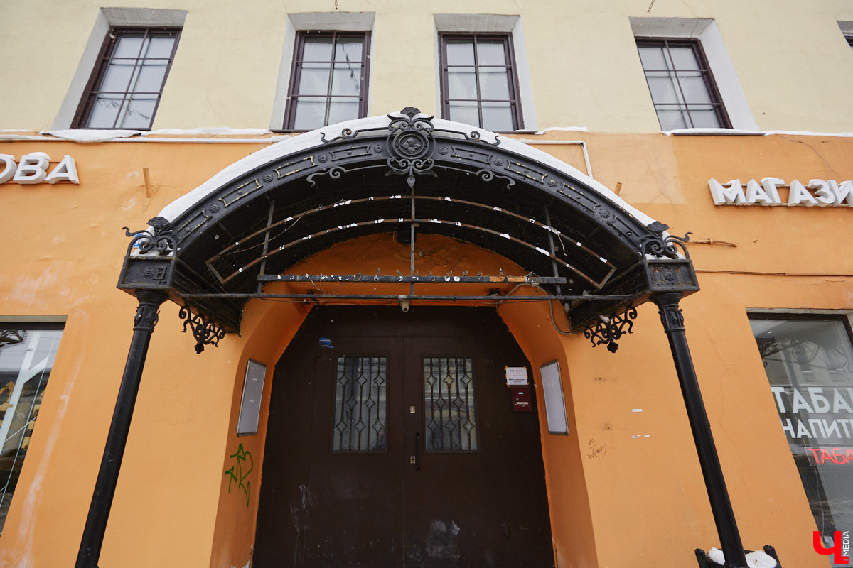 За недолгий срок во Владимире закрылось сразу несколько заведений. Популярная кофейня, ночной клуб и кафе-бар приказали долго жить. Но не спешите печалиться: одна локация уже обрела новый облик, другие же готовятся в самое ближайшее время удивить горожан трансформацией.