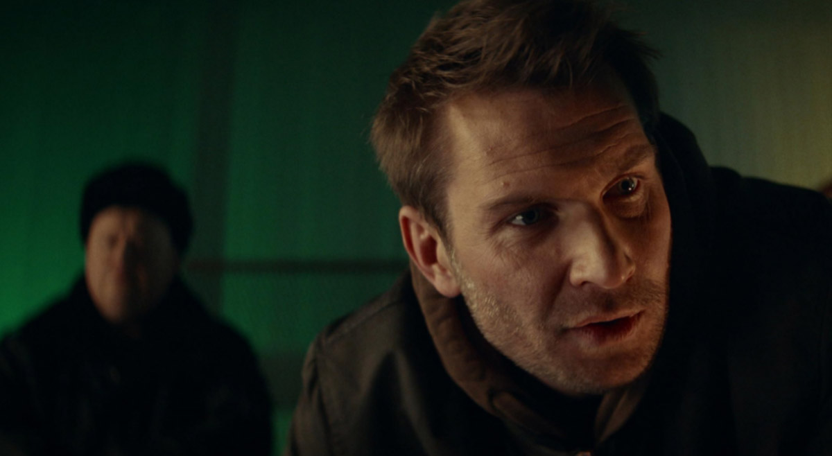 Попадание треков наших исполнителей в громкие проекты стало уже хорошей традицией. Но кольчугинские музыканты Школьник и Бау задали новую планку: за год их композиции прозвучали сразу в трех сериалах с высоким рейтингом: «Лада Голд», «Стрим» и «Волшебный участок». В этот список мог войти и кинохит «Слово пацана».