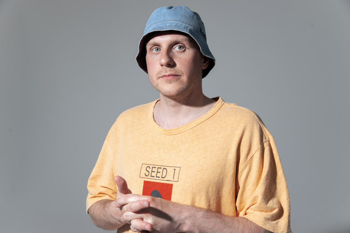 Попадание треков наших исполнителей в громкие проекты стало уже хорошей традицией. Но кольчугинские музыканты Школьник и Бау задали новую планку: за год их композиции прозвучали сразу в трех сериалах с высоким рейтингом: «Лада Голд», «Стрим» и «Волшебный участок». В этот список мог войти и кинохит «Слово пацана».