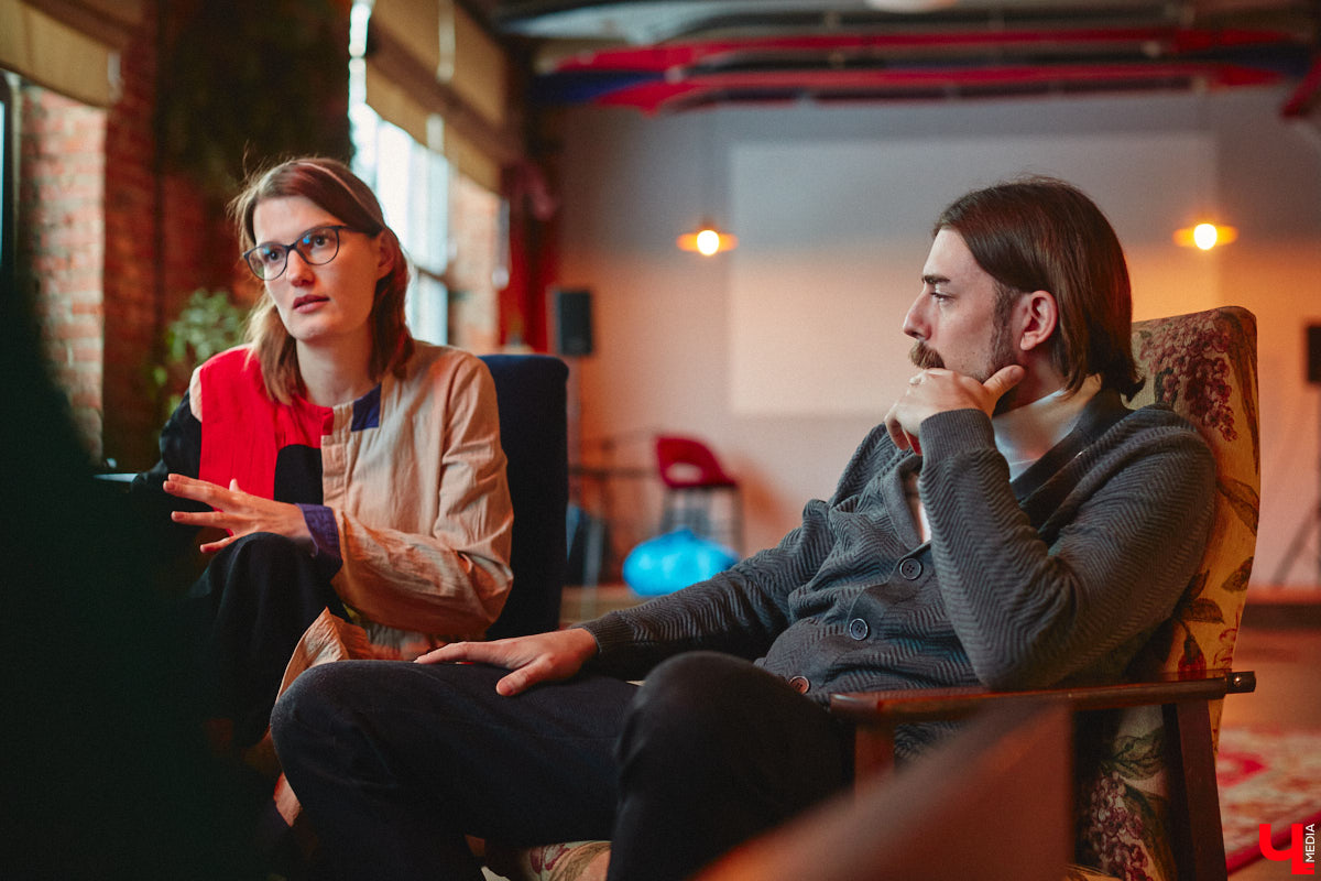 Швейцария — предел мечтаний или золотая клетка? Художник Нильс Мозиманн из Берна с супругой Ириной Ганиной нашли свою пристань не в сказочной стране на фоне медитативных Альп, а здесь — в камерном Владимире. Как складывается жизнь творческой пары в областной столице, за чашкой кофе узнал «Ключ-Медиа».