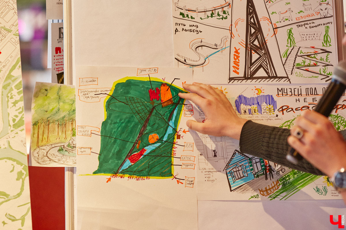 А что, если нам под силу изменить окружающую действительность? Это не безумие, а факт, доказанный массой успешных практик. Именно ими с владимирцами делились эксперты со всех уголков страны на урбанистическом фестивале «ПереосмыслениеФЕСТ-2024» 25 февраля. Что предлагали и о чем дискутировали его участники — в фоторепортаже «Ключ-Медиа».