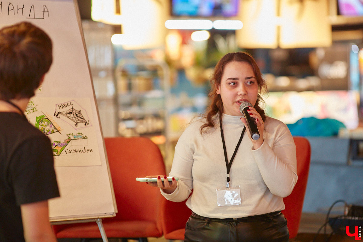 А что, если нам под силу изменить окружающую действительность? Это не безумие, а факт, доказанный массой успешных практик. Именно ими с владимирцами делились эксперты со всех уголков страны на урбанистическом фестивале «ПереосмыслениеФЕСТ-2024» 25 февраля. Что предлагали и о чем дискутировали его участники — в фоторепортаже «Ключ-Медиа».