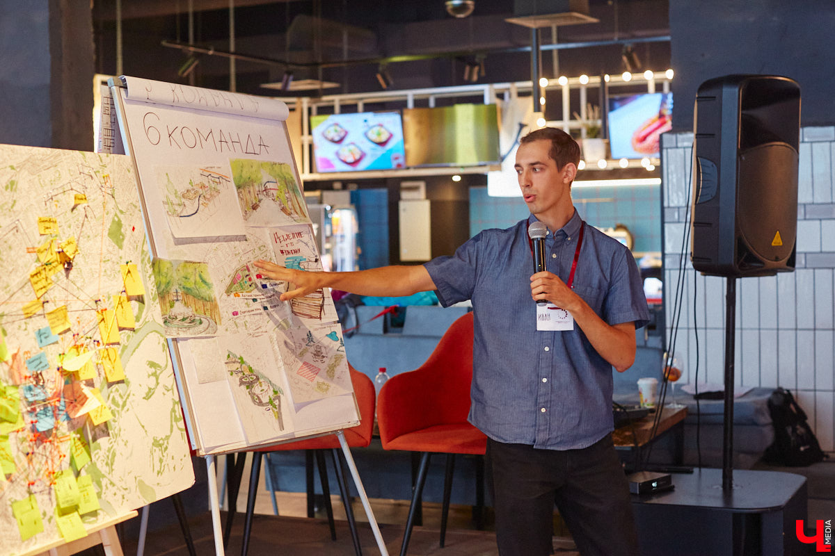 А что, если нам под силу изменить окружающую действительность? Это не безумие, а факт, доказанный массой успешных практик. Именно ими с владимирцами делились эксперты со всех уголков страны на урбанистическом фестивале «ПереосмыслениеФЕСТ-2024» 25 февраля. Что предлагали и о чем дискутировали его участники — в фоторепортаже «Ключ-Медиа».