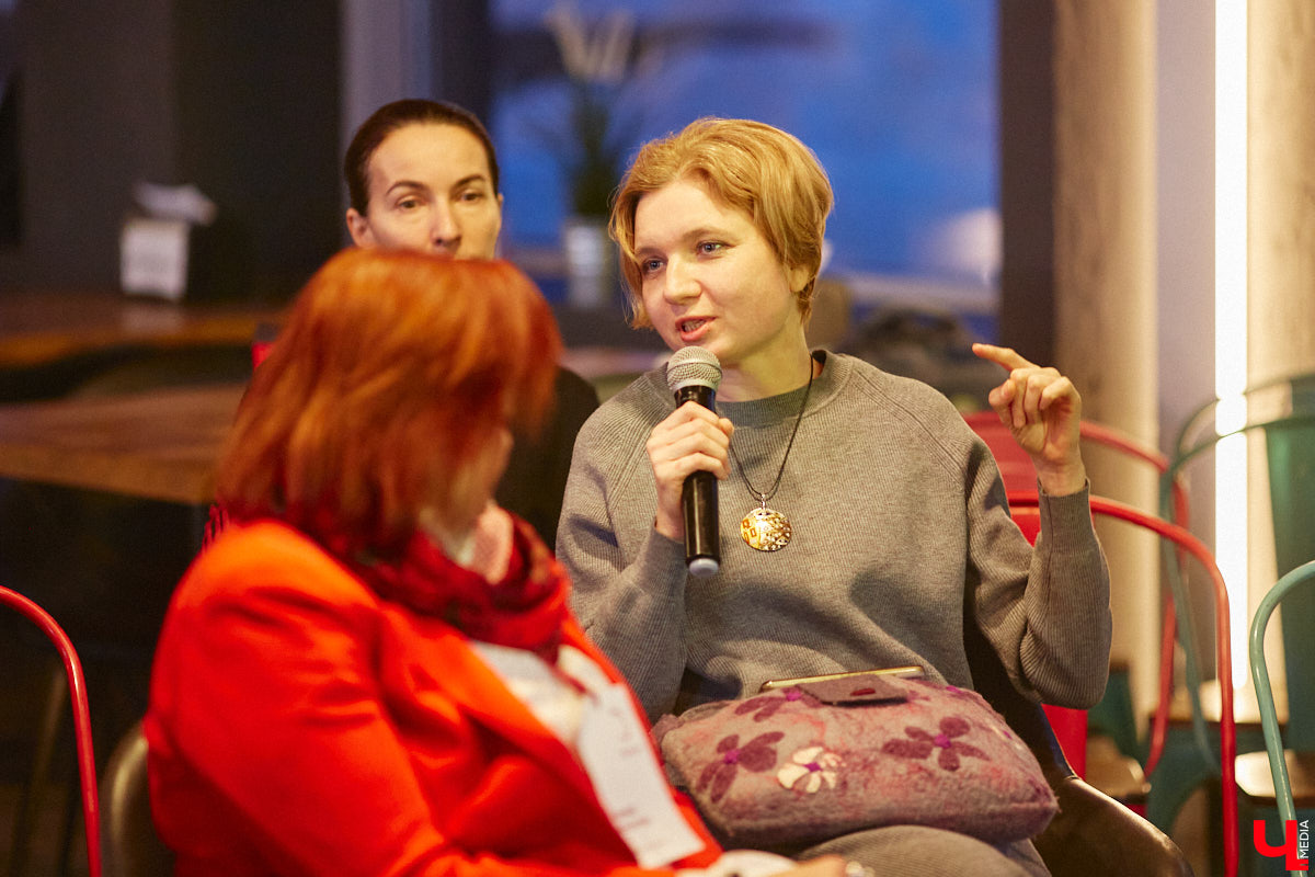 А что, если нам под силу изменить окружающую действительность? Это не безумие, а факт, доказанный массой успешных практик. Именно ими с владимирцами делились эксперты со всех уголков страны на урбанистическом фестивале «ПереосмыслениеФЕСТ-2024» 25 февраля. Что предлагали и о чем дискутировали его участники — в фоторепортаже «Ключ-Медиа».