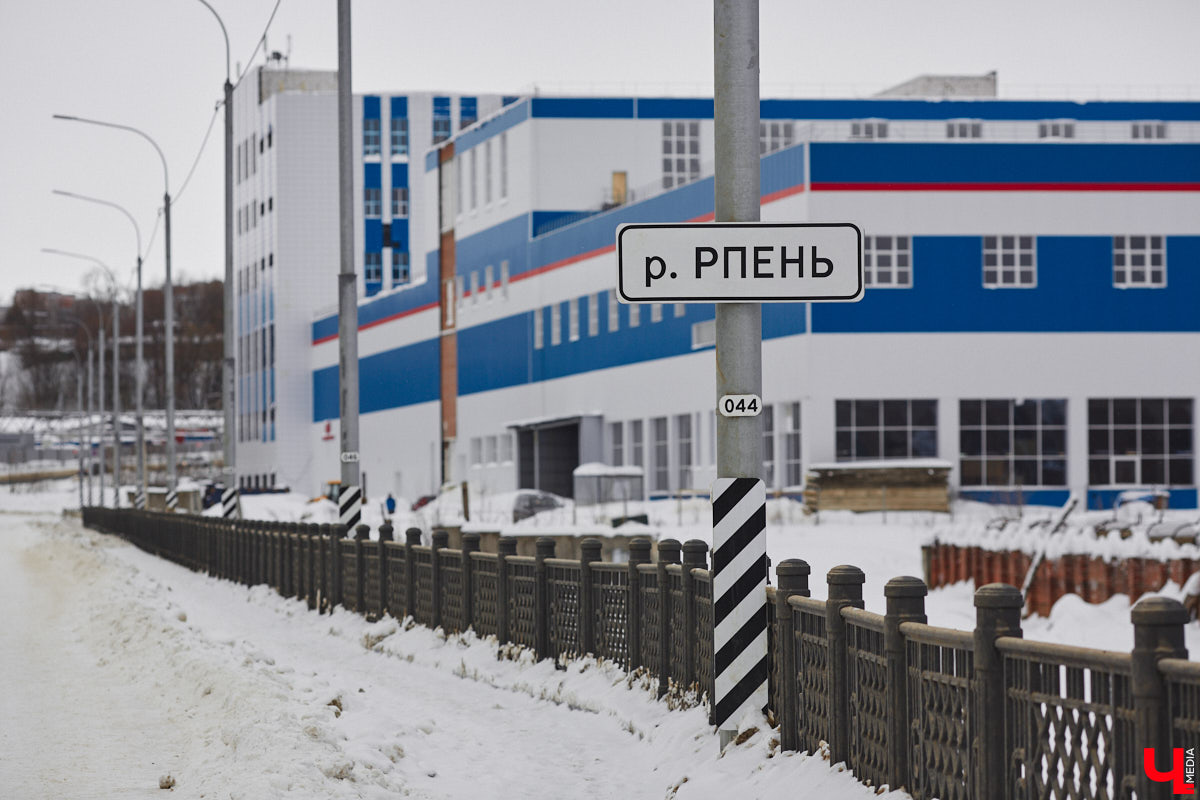 Как лодку назовешь, так она и поплывет. Интересно, а с городскими объектами инфраструктуры сработает эта истина? Участник топонимической комиссии Владимира Дмитрий Жученко пояснил нашему изданию, зачем мостам областного центра стоит присваивать звучные имена в честь великих князей.