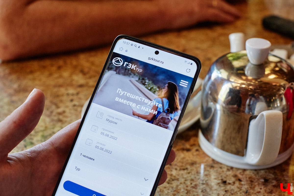 Два миллиона туристов посетили Владимирскую область в прошлом году. Планы на этот не менее амбициозные. Впереди тысячелетие Суздаля, День семьи, любви и верности в Муроме. Каждый праздник привлечет не одну сотню тысяч гостей. Что же предпринимают в регионе, чтобы их стало еще больше?