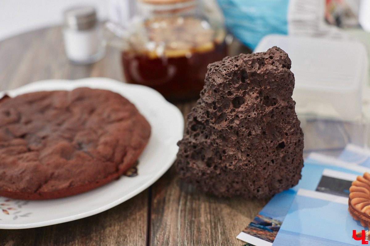 Уже полтора года, как владимирцы Алексей и Татьяна Логвиненко покинули каменные джунгли. Переехала чета с детьми не в типовой загородный дом, а в барнхаус, ставший частью их туристического проекта — энтоглэмпинга. Замыслом и подробностями быта пара поделилась с «Ключ-Медиа», заглянувшим к ним в гости.