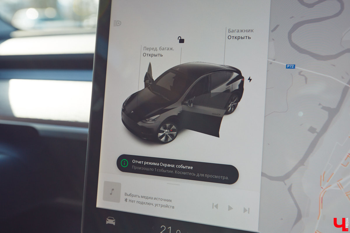 Tesla… как много в этом слове! Электрическое нечто, которое магнитом притягивает к себе взгляды, в чем уже убедился Антон Колобаев, как только приобрел данное чудо техники. Ну а мы поспешили узнать у него все плюсы и минусы авто, с недавних пор красиво рассекающего по владимирским дорогам.