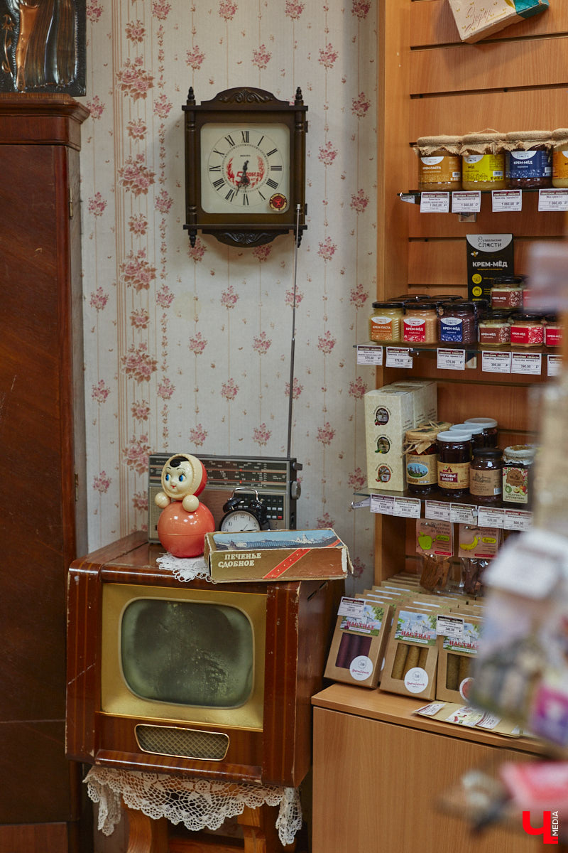 В порыве ностальгии по советской эпохе иногда хочется пустить время вспять. Но есть куда менее кардинальные и более доступные способы сделать камбэк на десятки лет назад. Например, заглянуть в локации с ретровайбом. «Ключ-Медиа» нашел три таких точки на карте Владимира.