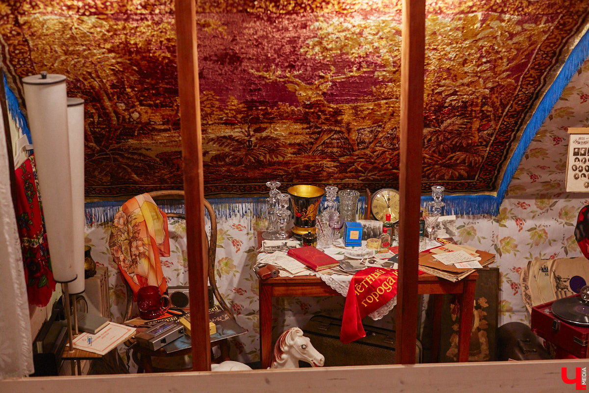 В порыве ностальгии по советской эпохе иногда хочется пустить время вспять. Но есть куда менее кардинальные и более доступные способы сделать камбэк на десятки лет назад. Например, заглянуть в локации с ретровайбом. «Ключ-Медиа» нашел три таких точки на карте Владимира.